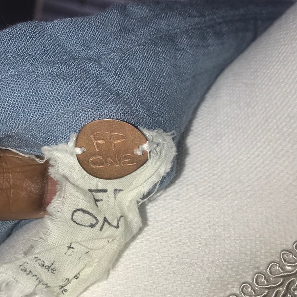 Free People blue button sleeve tunic size XS - Picture 6 of 7